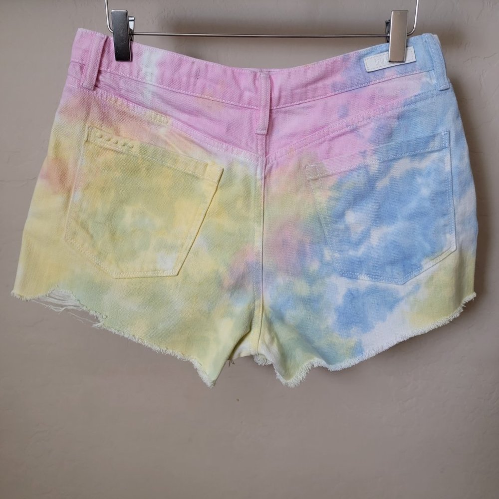 Blank NYC The Barrow Vintage High Rise Tie Dyed Denim Jean Shorts - Picture 8 of 14